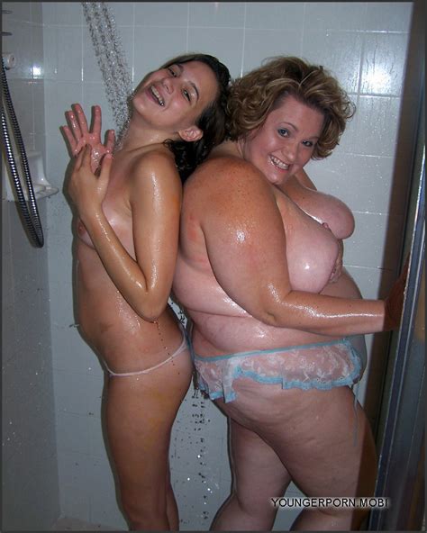 fatty mom and her daughter nude in the shower picture 10