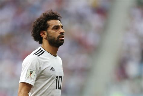 liverpool mohamed salah proves what a top bloke he is after egypt game