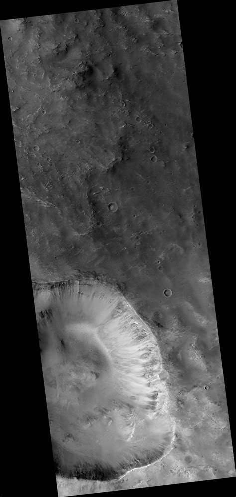 hirise craters exposing diverse compositions southeast  herschel crater esp