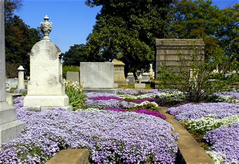 historic oakland cemetery official georgia tourism travel website explore georgiaorg