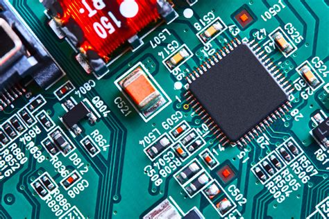 caracteristicas clave de  buen mercado de componentes electronicos