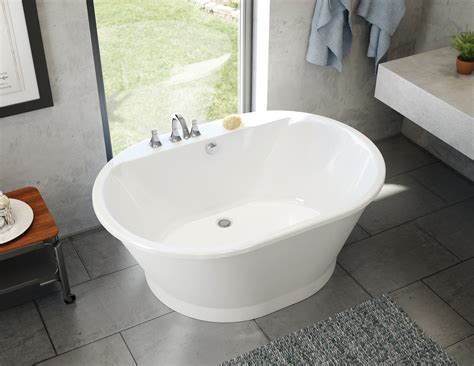 maax professional introduces affordable brioso tub jlc  bath tubs products maax