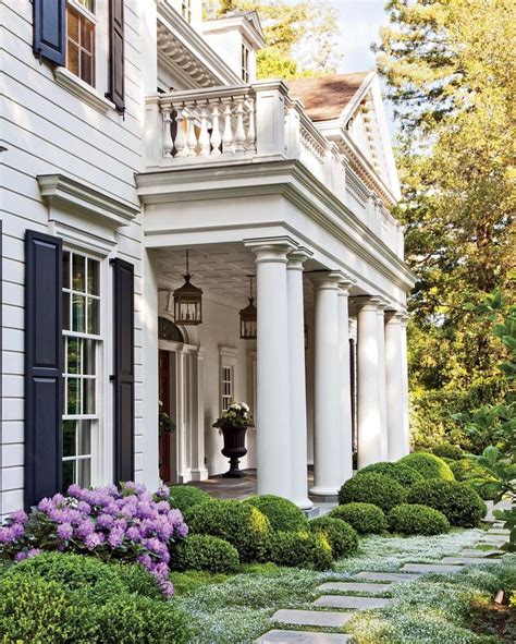 stunning entrance   colonial home image  atarchdigest entrance