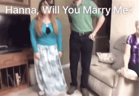 Creative Guy Uses A Game Of Heads Up To Propose To His Girlfriend