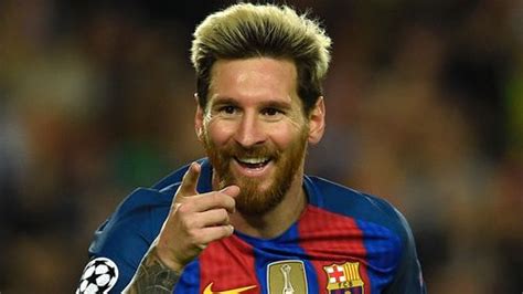 Lionel Messi Is Twitter Goes Bananas For Barcelona Magician