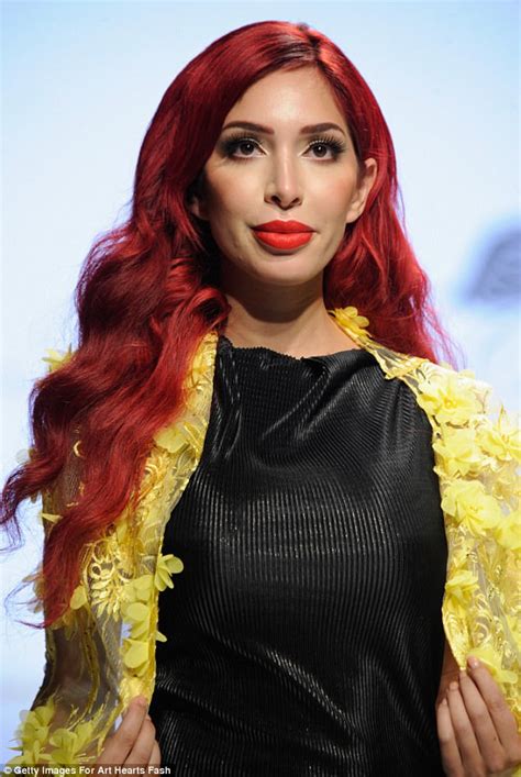 farrah abraham poses with daughter at risqué fashion show