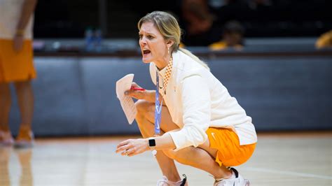 tennessee lady vols kellie harper gets to the point before season starts