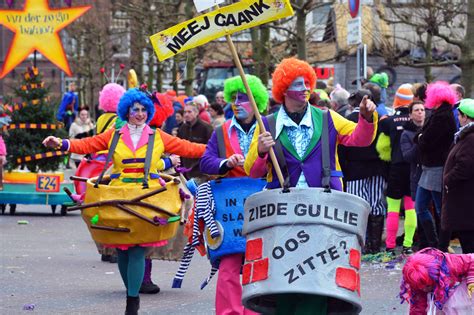 op carnavalszondag  februari trok de grote optocht door etten leur het  weer een prachtige