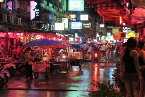 British Tourist Arrested After Naked Thai Prostitute