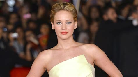 We Have No Right To See Jennifer Lawrence S Nude Photos
