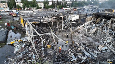 ukrainian officials investigate air raid response before shopping mall