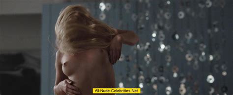 amber heard naked in threesome sex scenes from informers