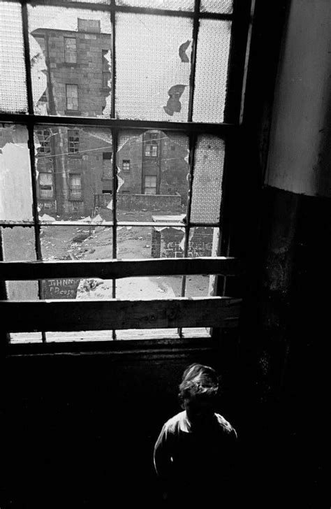 powerful photos of glasgow slums 1969 72 flashbak