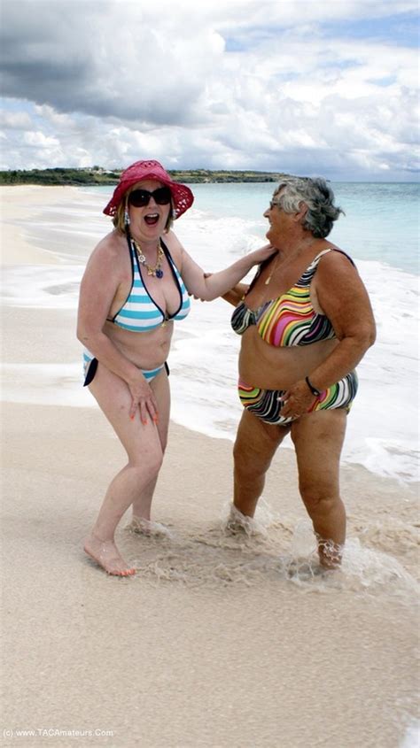Hot Granny In Rainbow Colored Bikini Pose Her Fat Body On