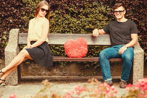 is your crush not paying enough attention 8 ways to make yourself more