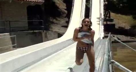 Hot Chick Loses Her Bra During Water Slide Videos Metatube