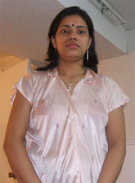 Indian Woman In Nighty Boob Images