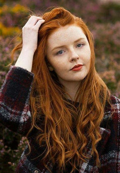 stunning redhead beautiful red hair honey blonde hair ginger hair