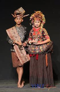 pakaian adat  sulawesi sulawesi baratsulawesi utarasulawesi tengah kebudayaan daerah
