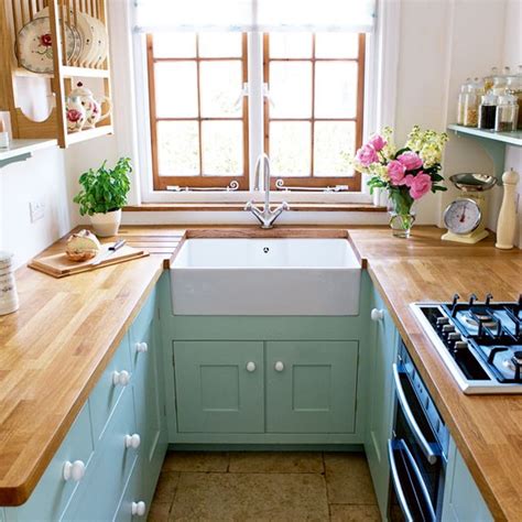 streamlined layout small kitchen design housetohomecouk