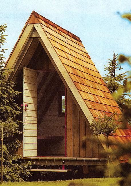 cute small house designs  gable roofs  triangular