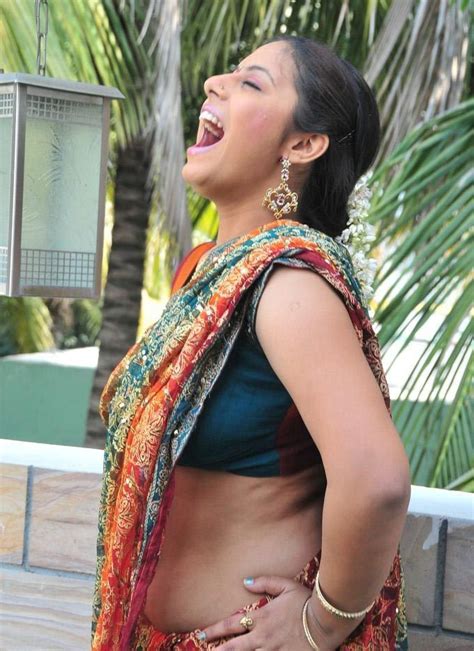 Cinesizzlers Actress Sunakshi Hot Saree Navel Show Really