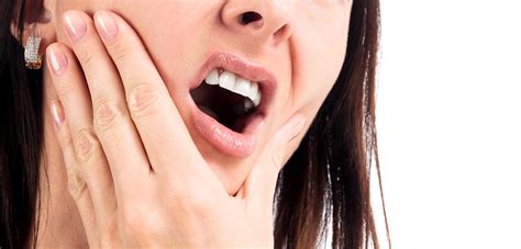 tooth abscess  symptoms  treatments