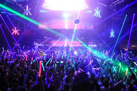 How Nightclubs Work And Why They Re Bad Places To Pick Up