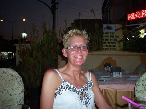 Jules133 49 From Sheffield Is A Mature Woman Looking