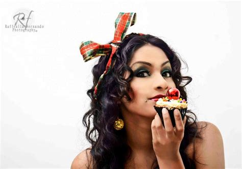 Srilankan Actress Shalani Tharaka Hot Fashion Photos