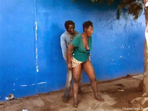 Photos Of A Mad Man And Woman Caught Having S X On The