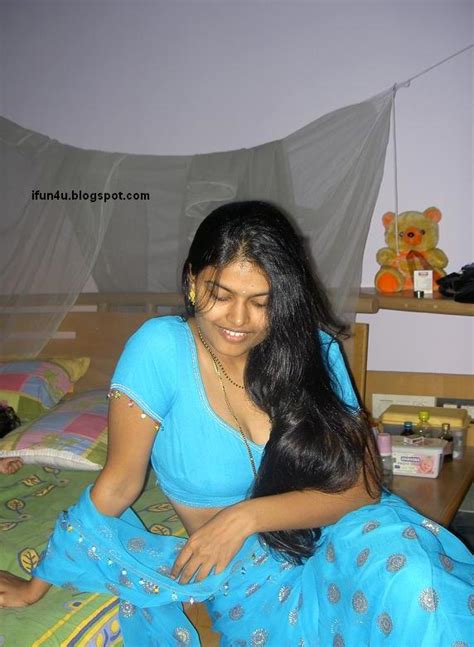 Real Downblouse Of Indian Housewife In Bedroom Hot Girls