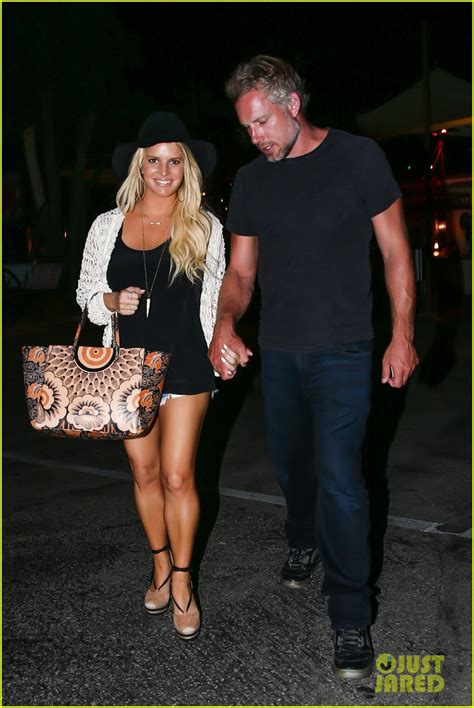 Full Sized Photo Of Jessica Simpson Gets Back Into Her Daisy Dukes 12