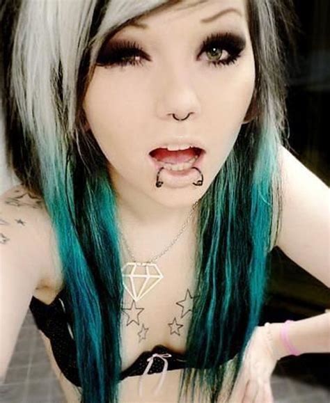 pin en sexy girls dark goth cyber punk emo scene