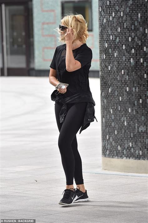holly willoughby gives a rare glimpse of her gym style in stylish mesh