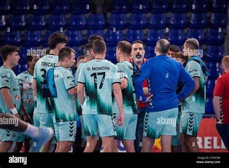 barcelona spain  nov  liga asobal entre barca  blendio