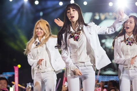 Snsd Band At The Human Culture Equilibriumconcert Korea Festival In