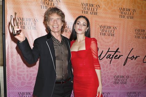 Mick Jagger Anuncia Su Boda Con Mel Hamrick 43 Años Menor Y Madre De