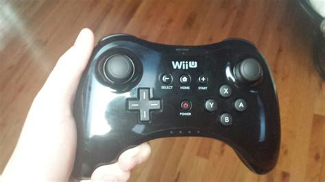 decided     buy  wii  pro controller   extremely comfortable  works