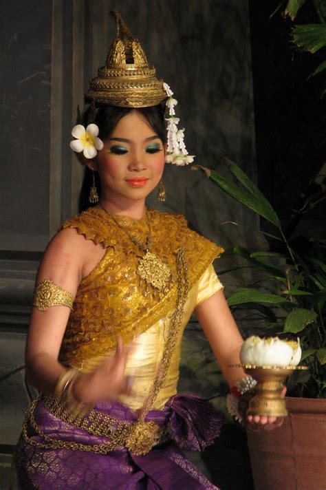 Khmer Apsara Girl