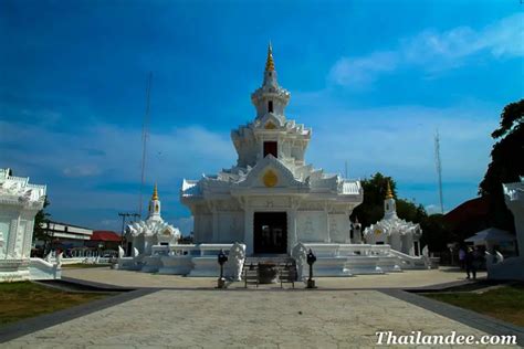 visit city pillar shrine  nakhon  thammarat