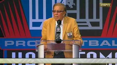 bad   grape picker valley native tom flores inducted