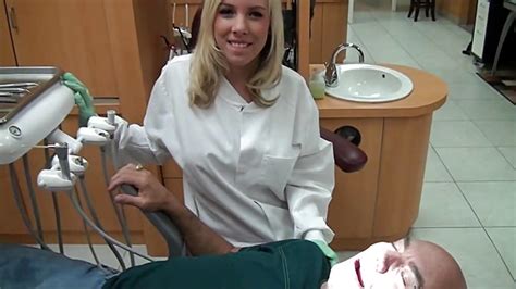 dentist britney beth gives her patient a prick sucking porntube