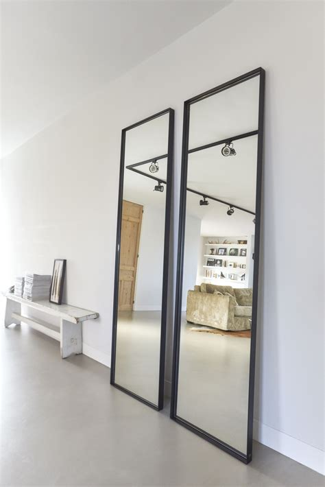 grote stalen spiegel zwart staande stalen spiegels atelier frontstaal