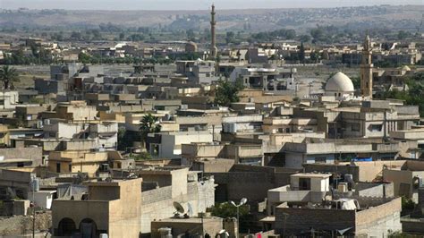 islamist militants seize control  mosul iraqs  city
