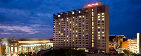 downtown richmond hotel  convention center richmond marriott