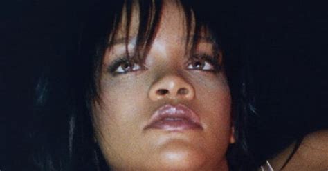 Rihanna S Cleavage Bulges Free In Eye Popping Frontless Lingerie