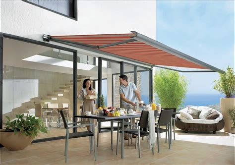 retractable awnings growing  popularity   home add  deans blinds  awnings uk