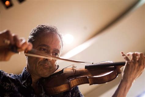 Jewish Violinist Finishes Father’s Piece That Nazis Broke Up