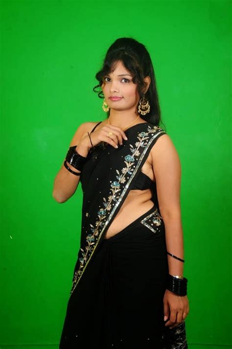 Telugu Actress Sneha Navel Show Stills Low Hip Saree Aunty